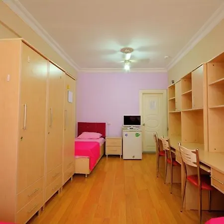 Gazi Vefa Host. *